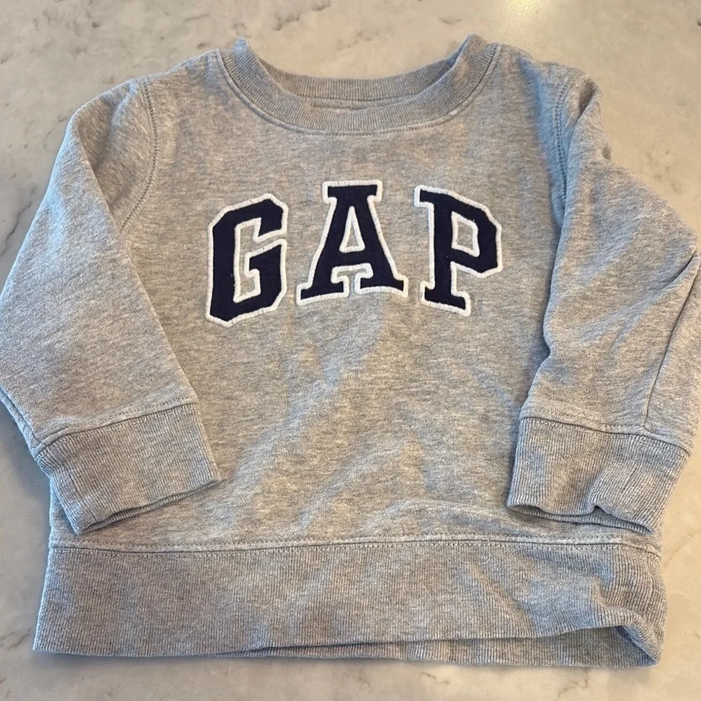 GAP logo crewneck sweatshirt